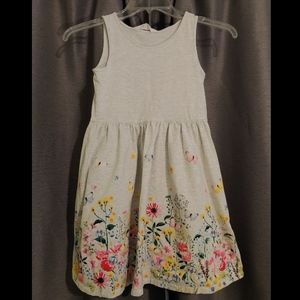 ✨4/10✨ H&M Floral Dress
